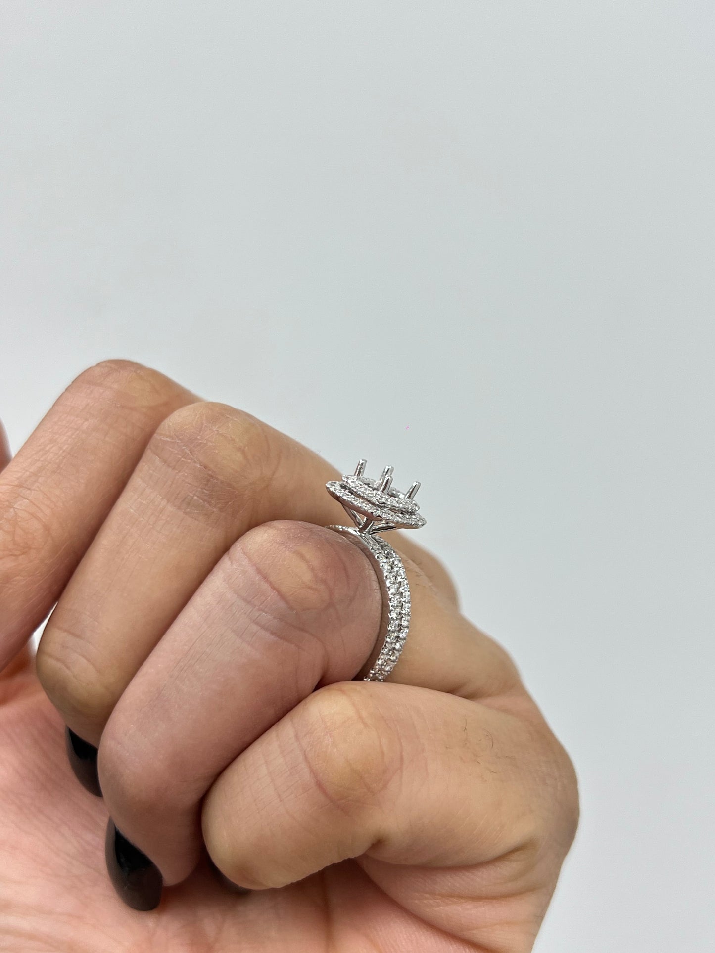 Elegant Customizable Diamond Halo Engagement Ring Setting (0.95ct)