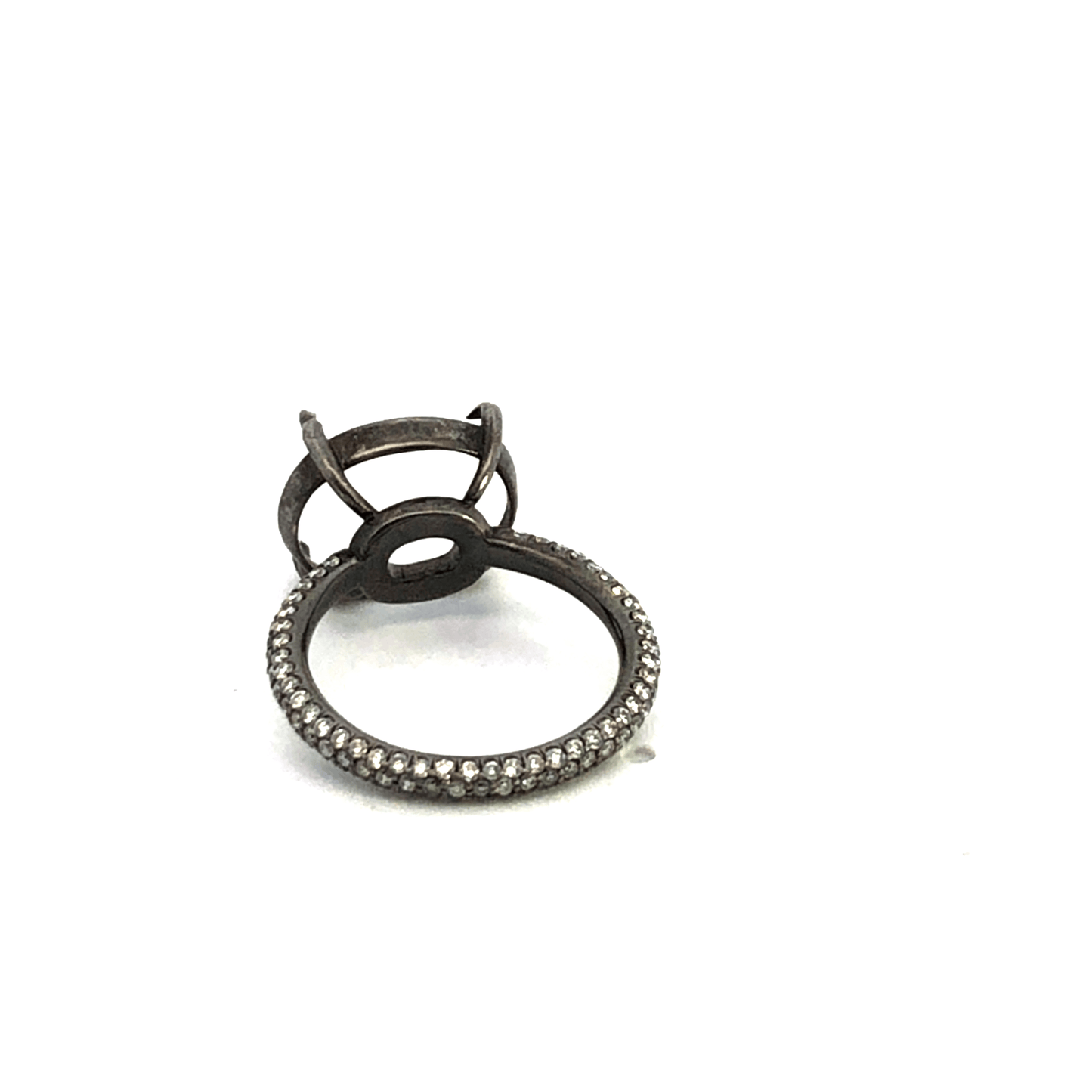 Elegant Silver Ring with Intricate Design (D1.59 ct, 18KW) – RM2024