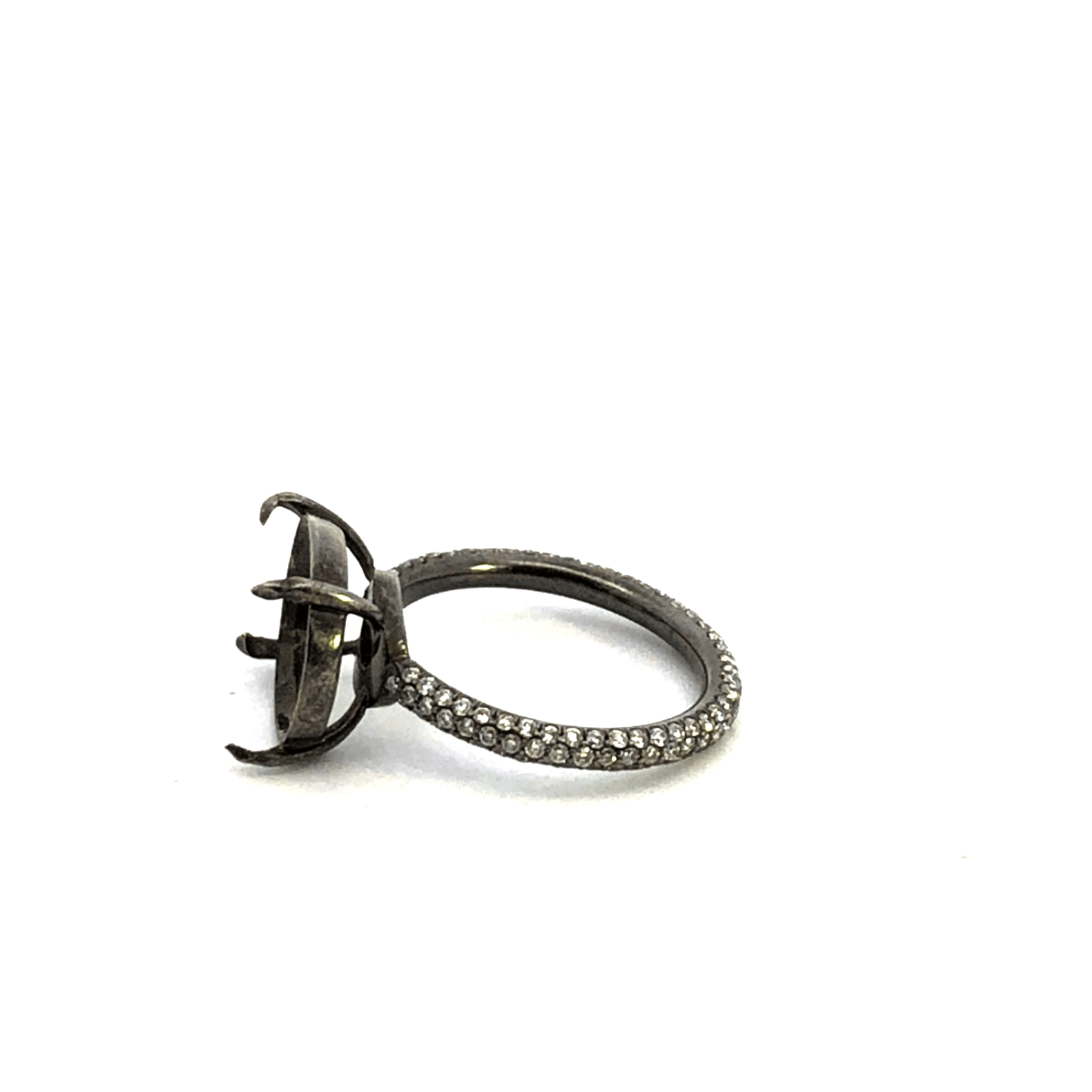 Elegant Silver Ring with Intricate Design (D1.59 ct, 18KW) – RM2024