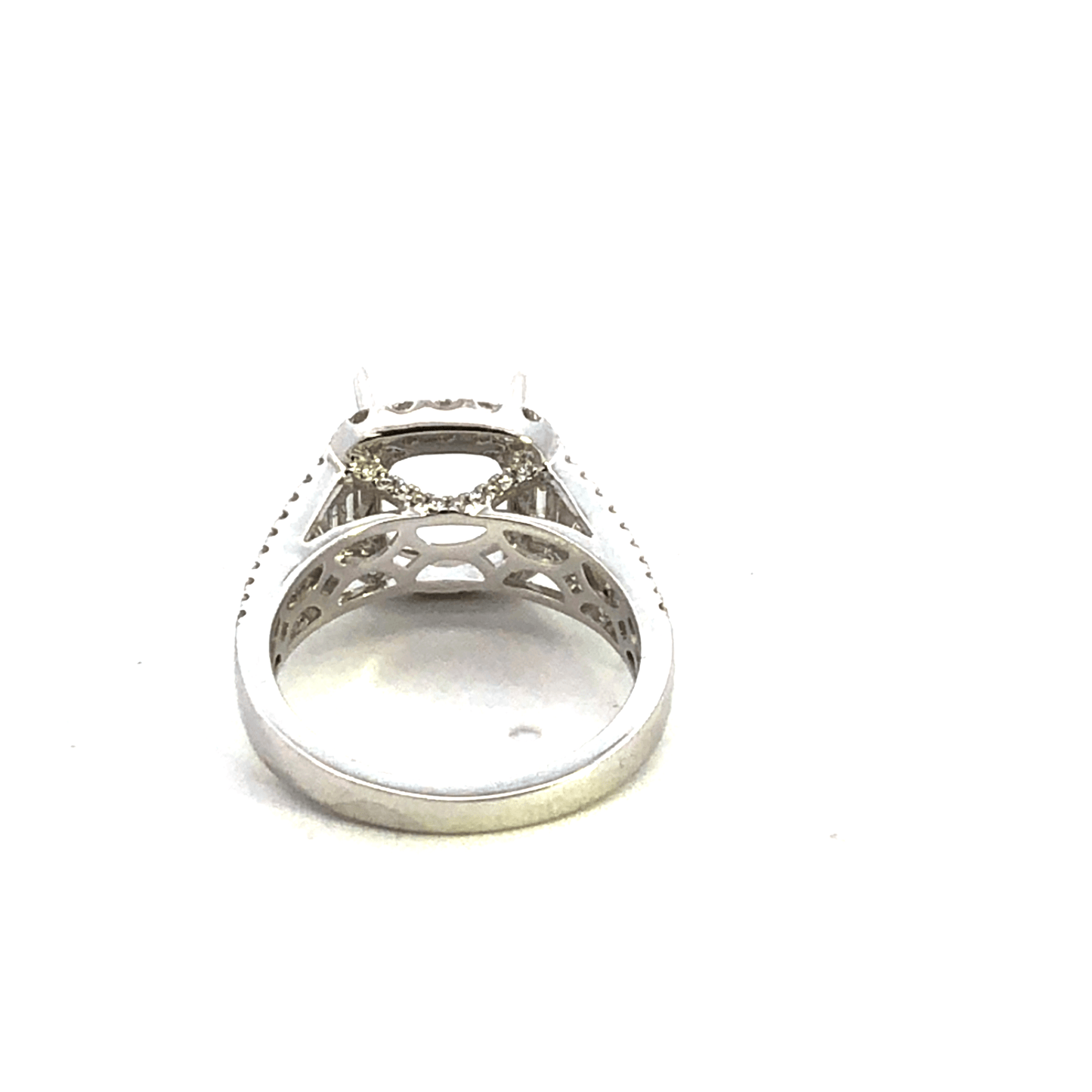 Elegant Diamond Engagement Ring Setting