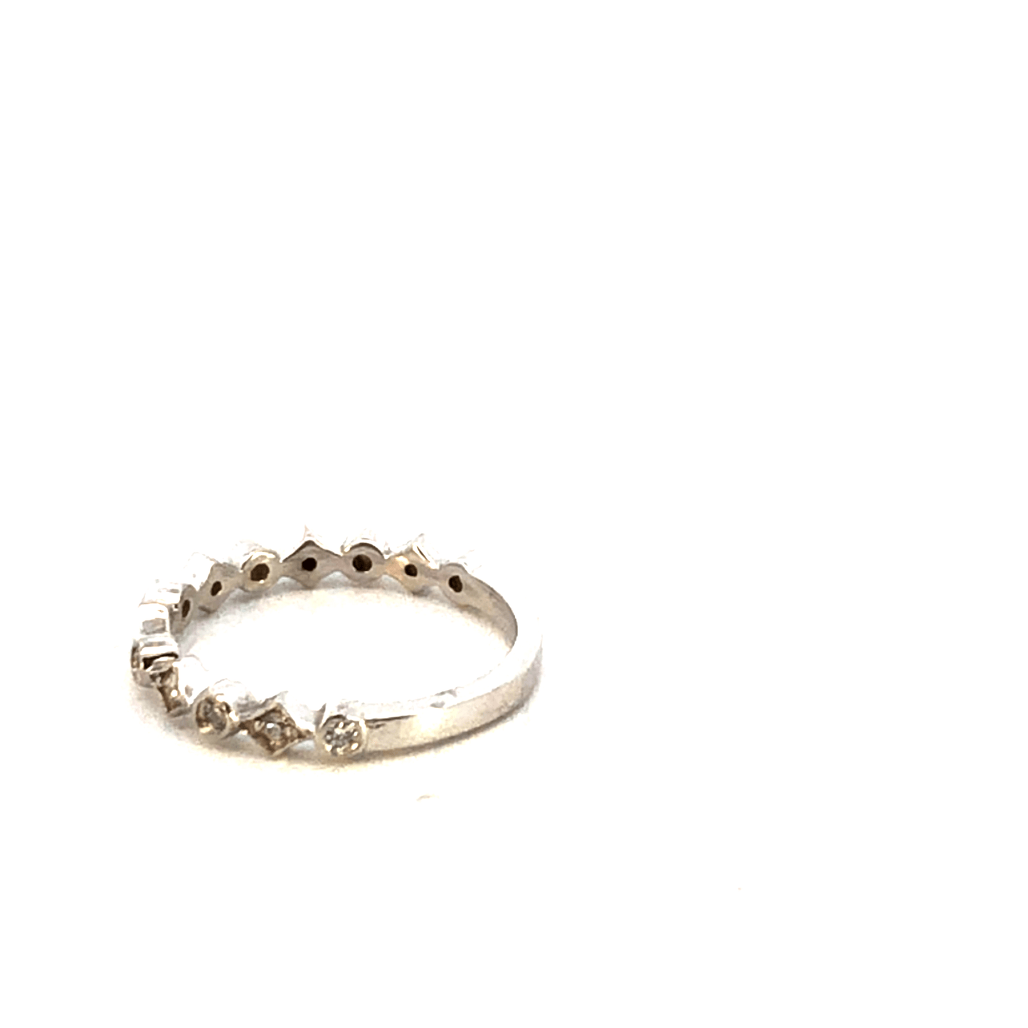 Elegant Diamond-Studded Ring Diamond Weight: 0.24 ct with 14k WG