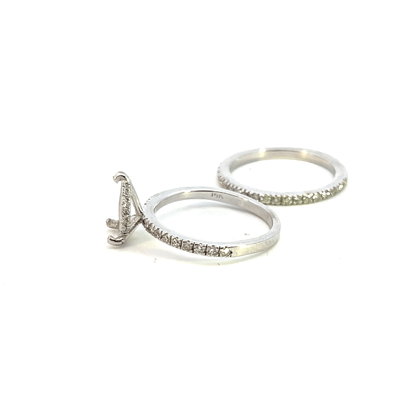 Elegant Diamond Engagement Ring (D0.95 ct, 14KW)