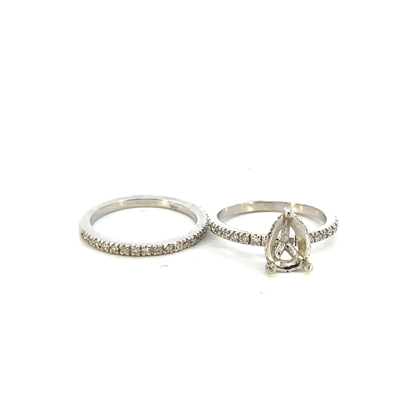 Elegant Diamond Engagement Ring (D0.95 ct, 14KW)