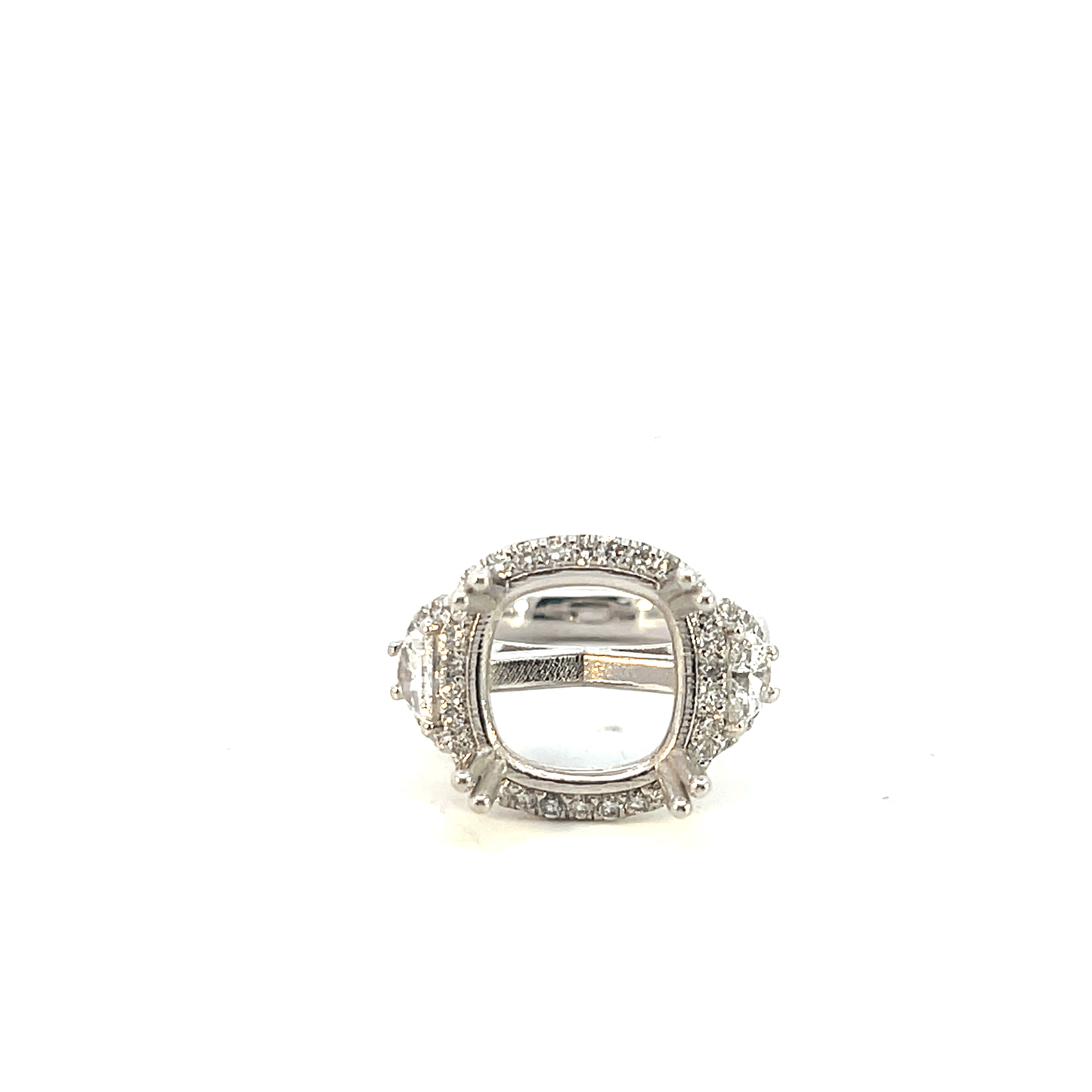 Elegant Silver Ring with Sparkling Accents – Diamond: 0.70 ct | Hidden Melee: 0.40 ct | 18K White Gold