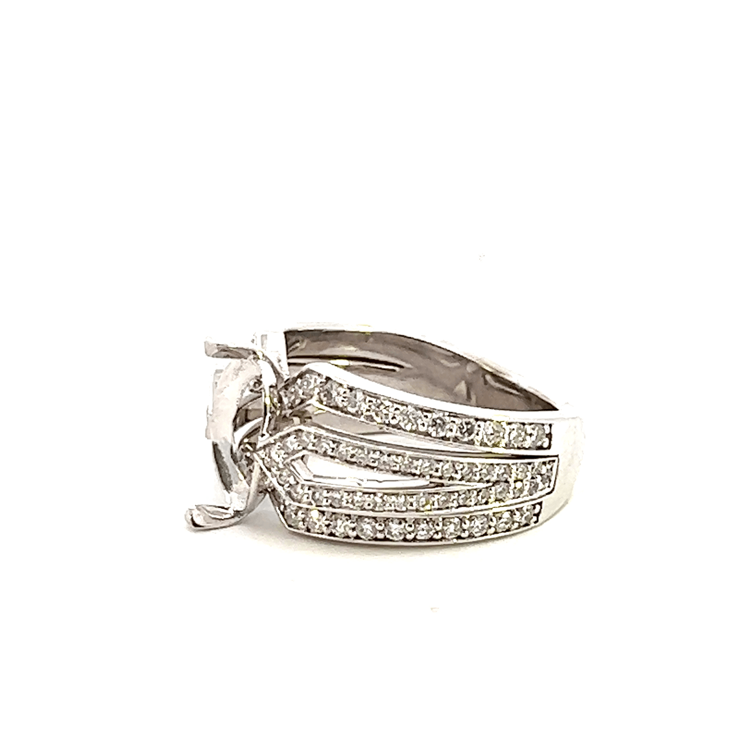 Elegant Silver Ring with Gemstone (D0.55 ct, 14KW) – RM1900