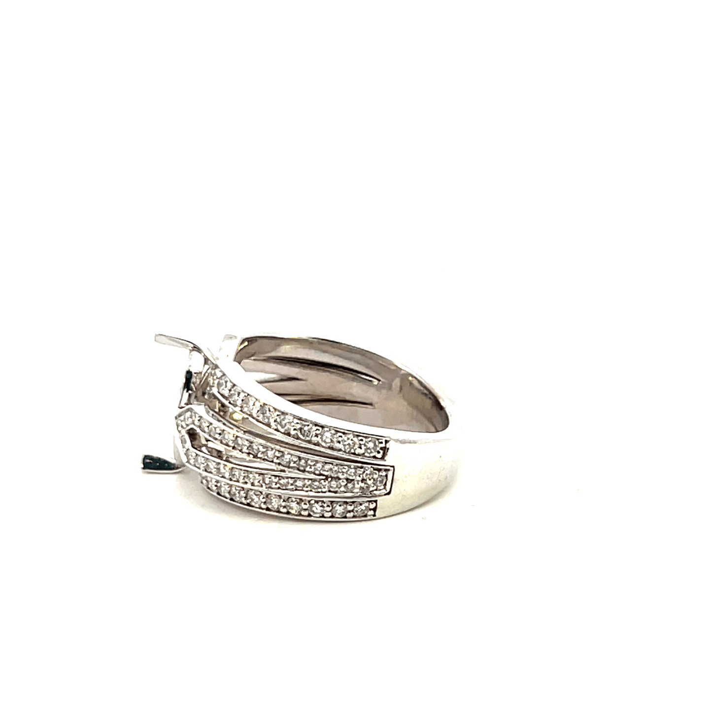 Elegant Silver Ring with Gemstone (D0.55 ct, 14KW) – RM1900