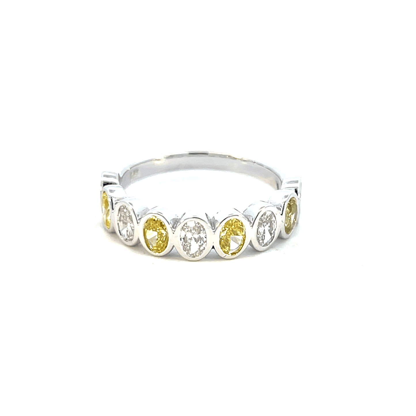 Elegant Two-Tone Oval Diamond Band