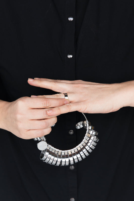 The Ultimate Guide to Choosing the Perfect Diamond Carat Size