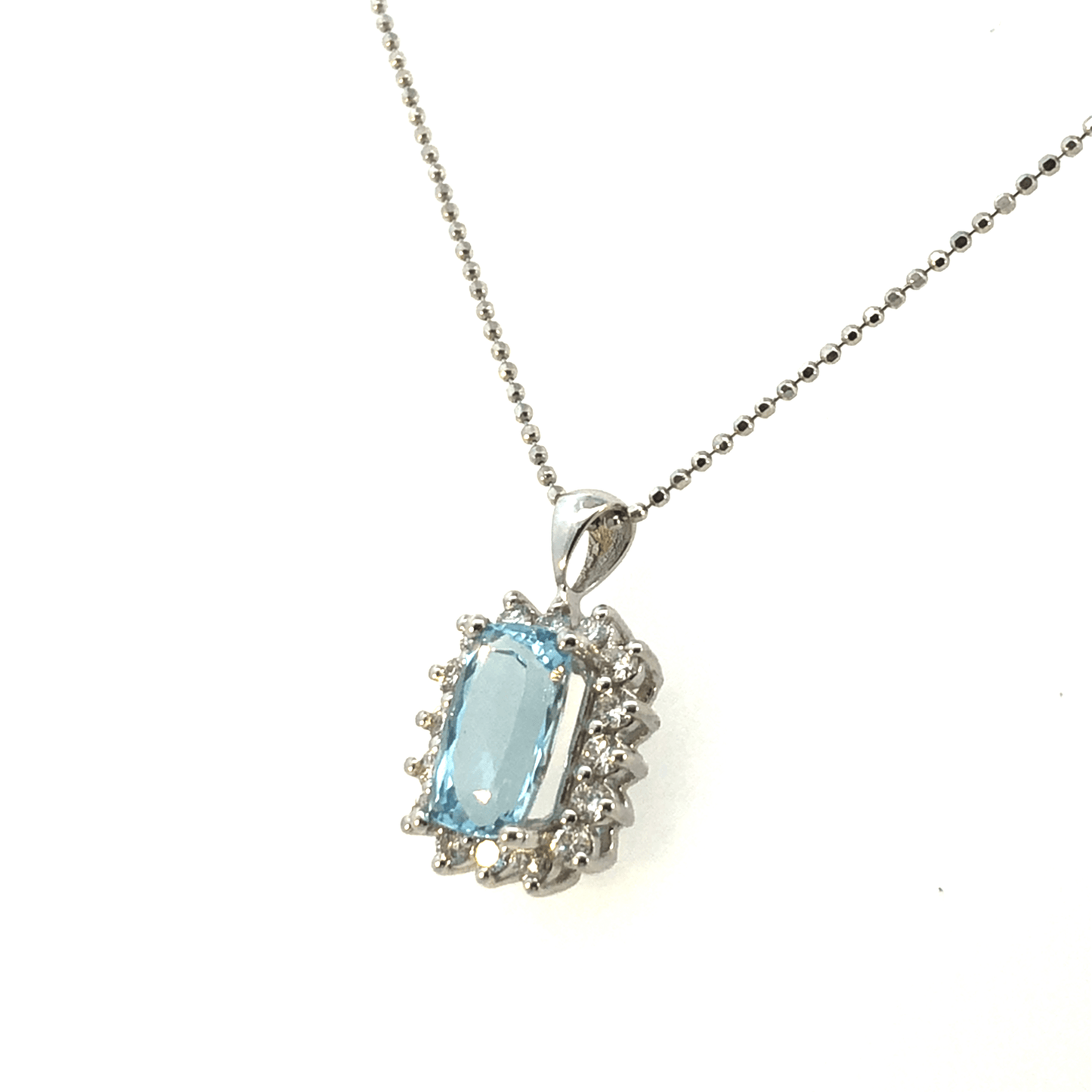 Elegant Aquamarine & Diamond Halo Pendant Necklace – 14K White Gold