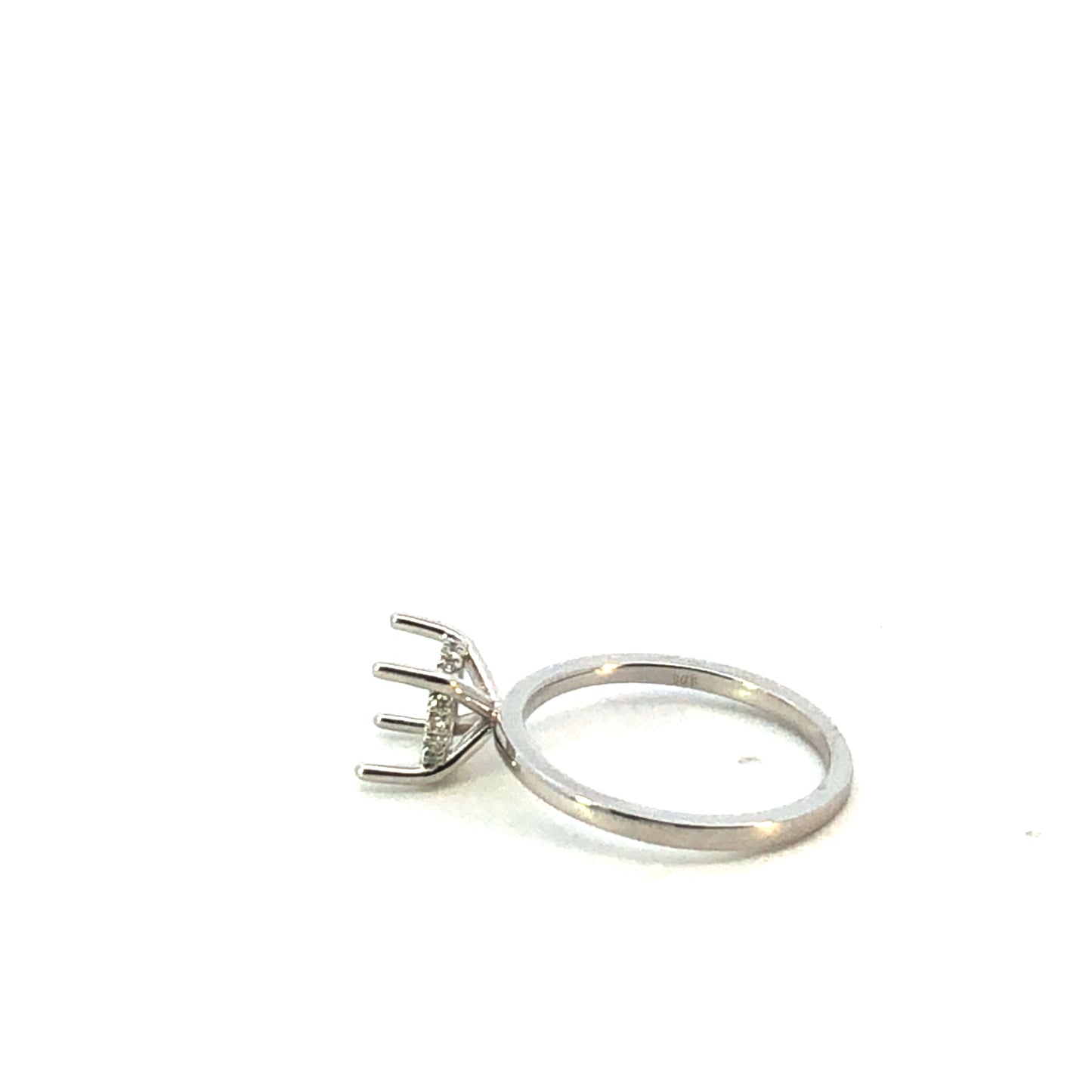 18K White Gold Diamond Engagement Ring Setting – 0.07CT