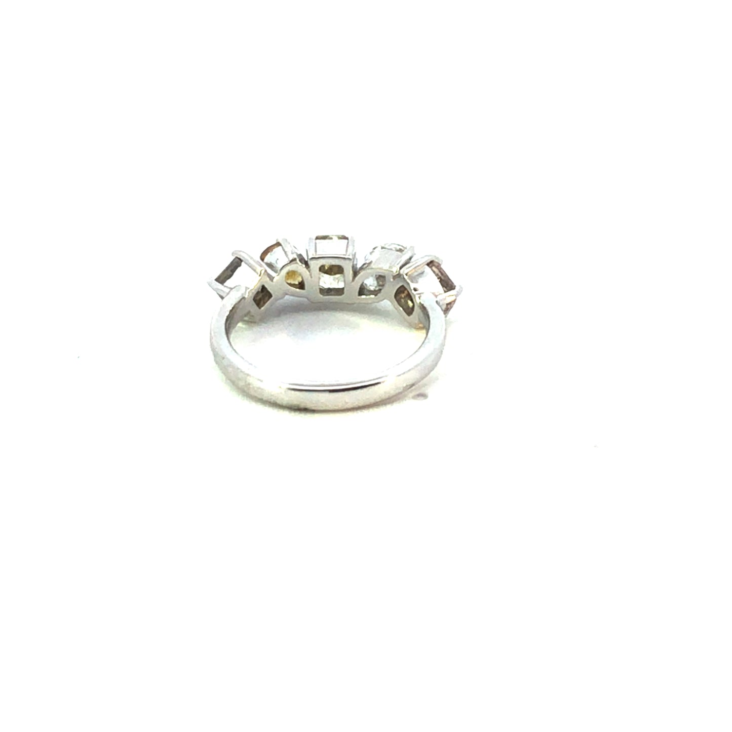 D2.81 ct 18k Gold Multi-Diamond Ring