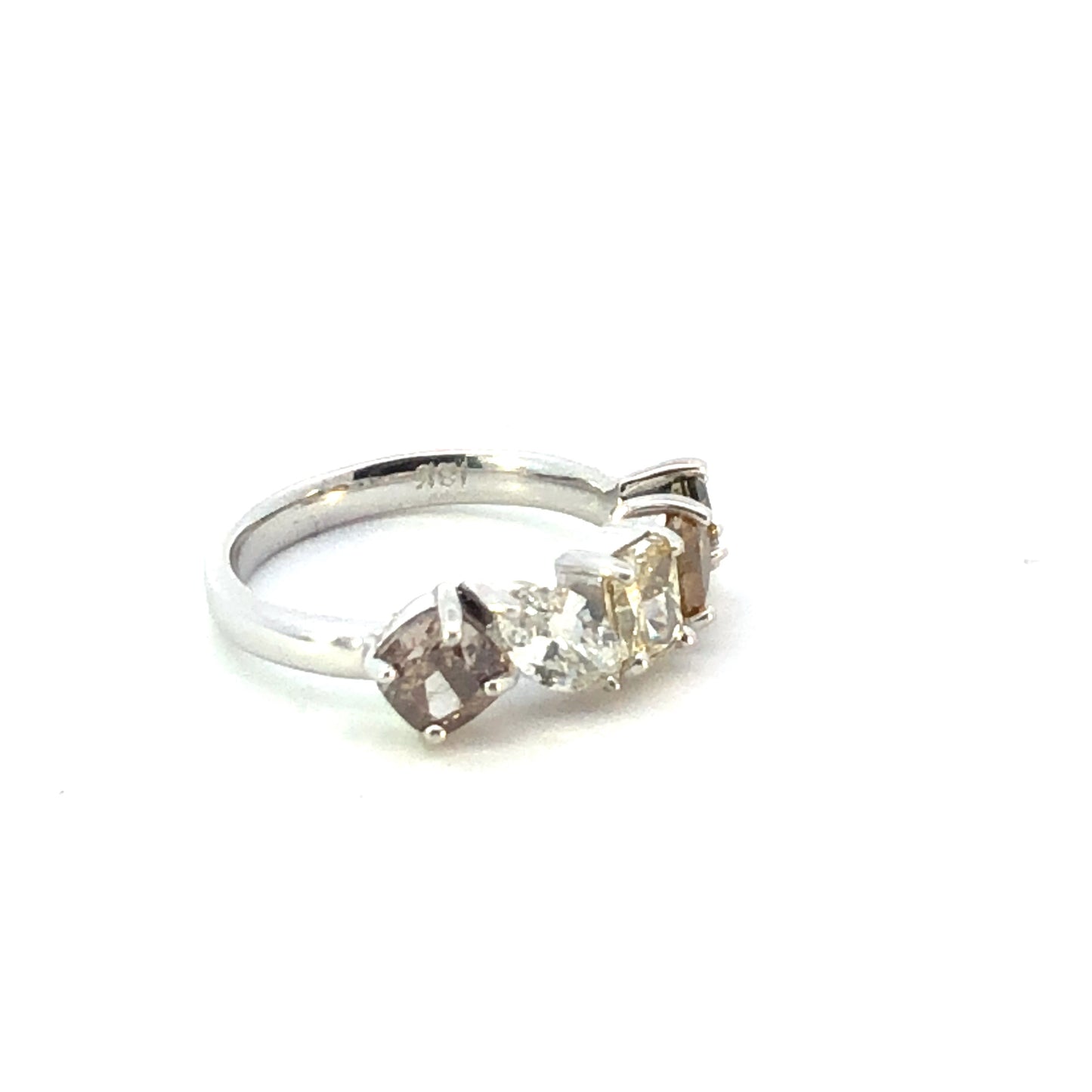 D2.81 ct 18k Gold Multi-Diamond Ring