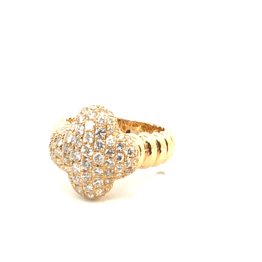 Elegant Gold Diamond Clover Ring