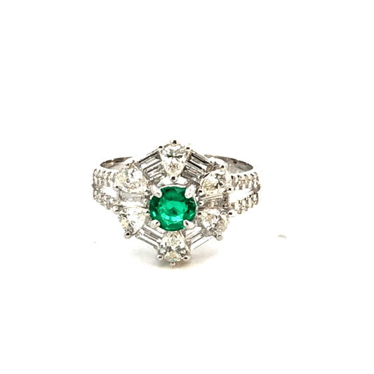 Elegant Emerald and Diamond Ring – DR2055