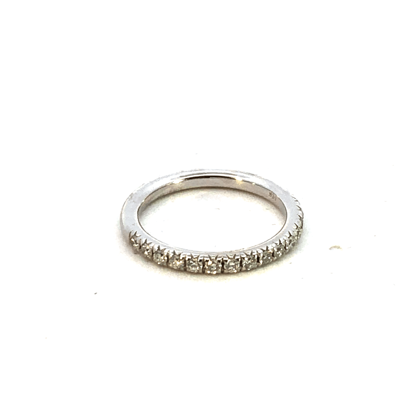 Elegant Diamond-Studded Ring 0.26 CT with 14K Yellow Gold   – DB2096