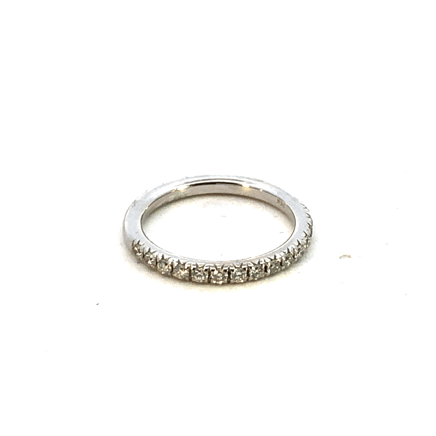 Elegant Diamond-Studded Ring 0.26 CT with 14K Yellow Gold   – DB2096
