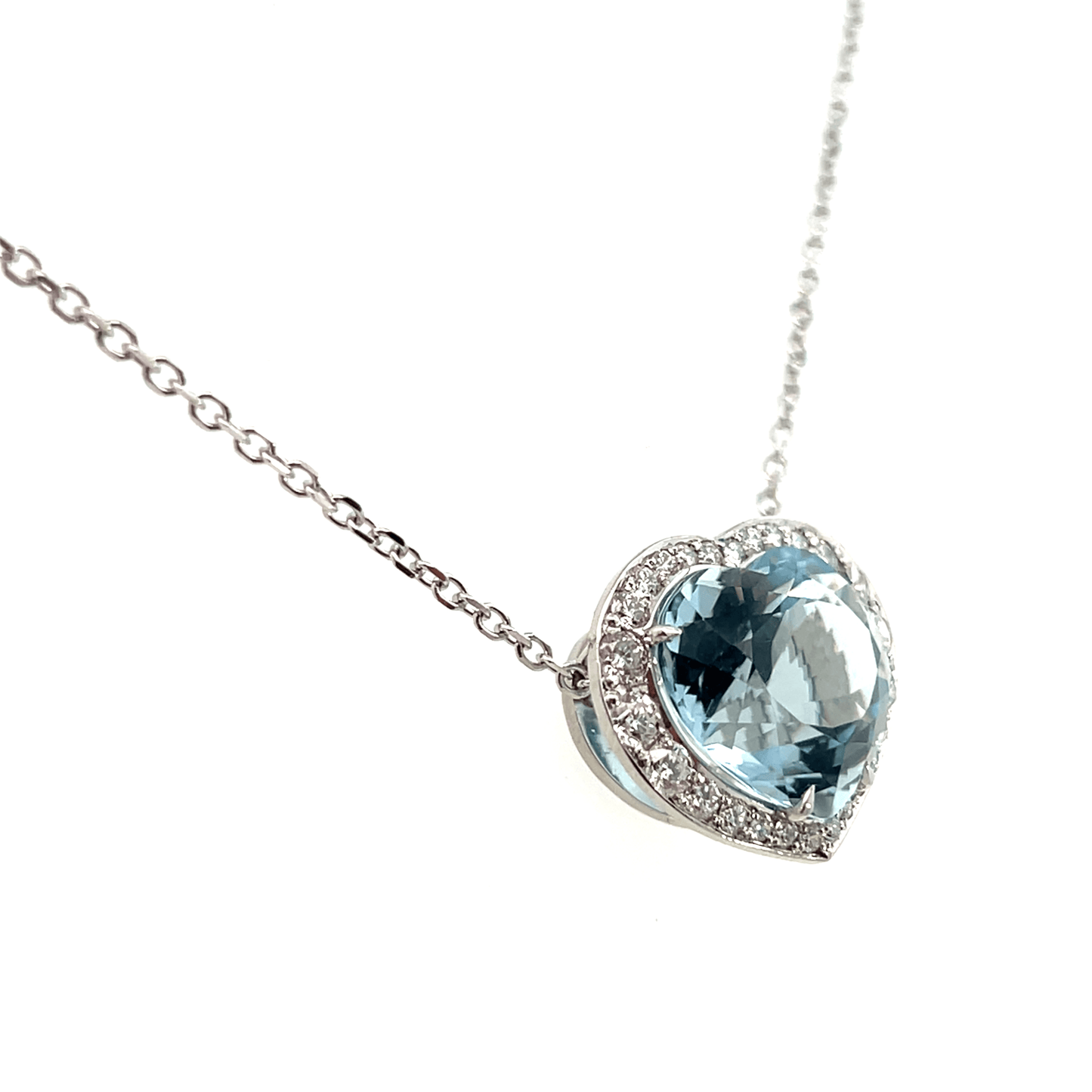 Enchanting Heart-Cut Aquamarine 8.30 carats & Diamond Pendant
